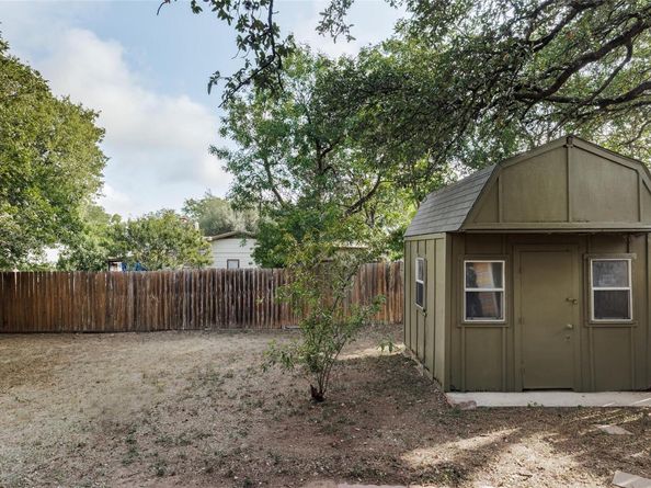 402 Blueberry HL, Austin TX 78745
