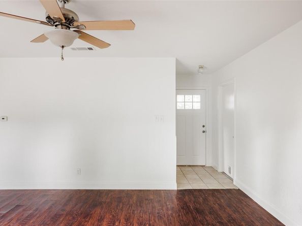 402 Blueberry HL, Austin TX 78745