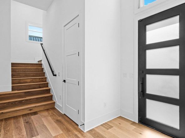 1719 Spyglass DR 16, Austin TX 78746