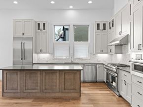 1719 Spyglass DR 16, Austin TX 78746