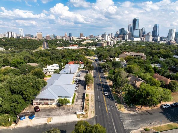 1208 Enfield RD 204, Austin TX 78703