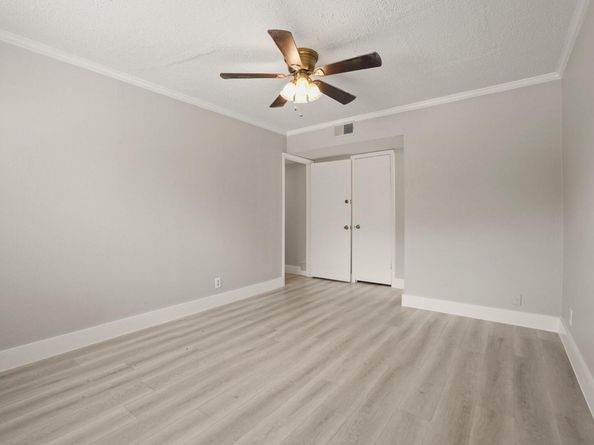 2600 Penny LN 115, Austin TX 78757