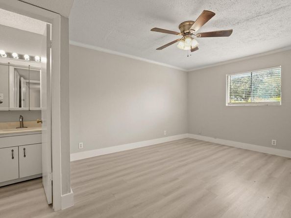 2600 Penny LN 115, Austin TX 78757