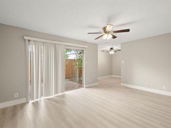 2600 Penny LN