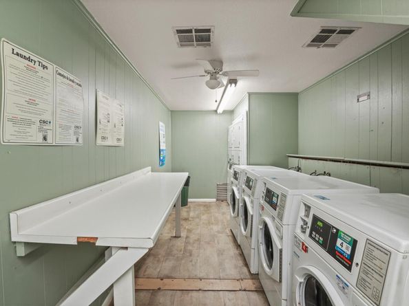 2600 Penny LN 115, Austin TX 78757
