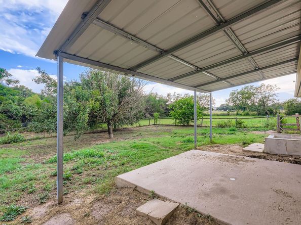 701 Shin Oak LN, Liberty Hill TX 78642