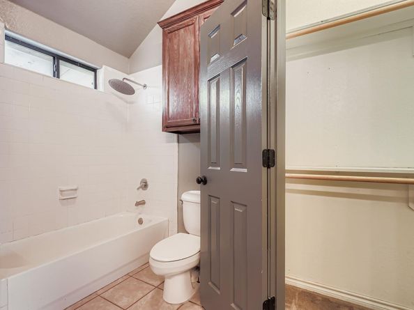 701 Shin Oak LN, Liberty Hill TX 78642