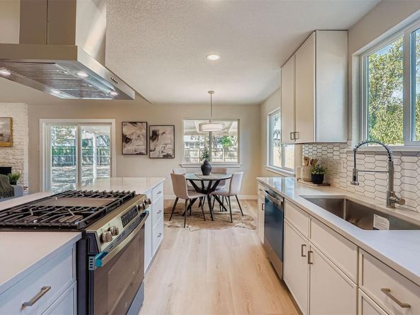 7806 Whitsun DR, Austin TX 78749