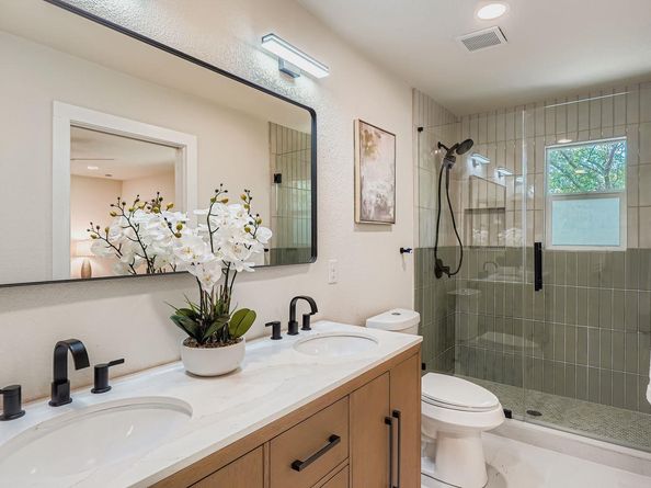 7806 Whitsun DR, Austin TX 78749