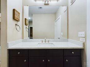 1900 Barton Springs RD 3040, Austin TX 78704