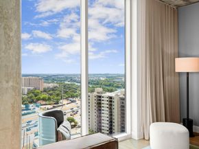 48 East Ave 2004, Austin TX 78701