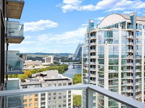 48 East Ave 2004, Austin TX 78701
