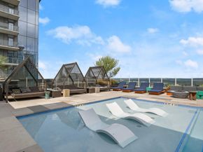 48 East Ave 2004, Austin TX 78701