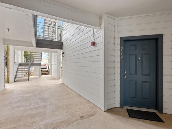 6000 Shepherd Mountain CV 213, Austin TX 78730