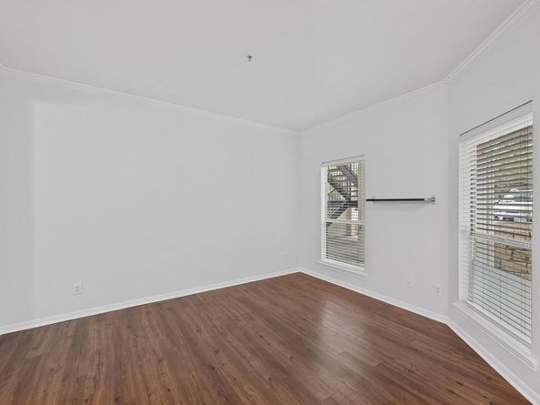 6000 Shepherd Mountain CV 213, Austin TX 78730