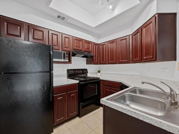 6000 Shepherd Mountain CV 213, Austin TX 78730