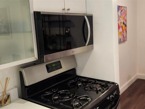 1240 Barton Hills DR 102, Austin TX 78704