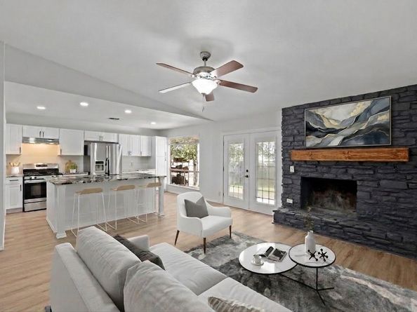 10001 Woodglen DR, Austin TX 78753