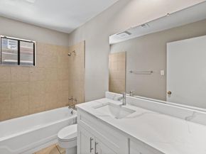 712 Graham PL 203, Austin TX 78705