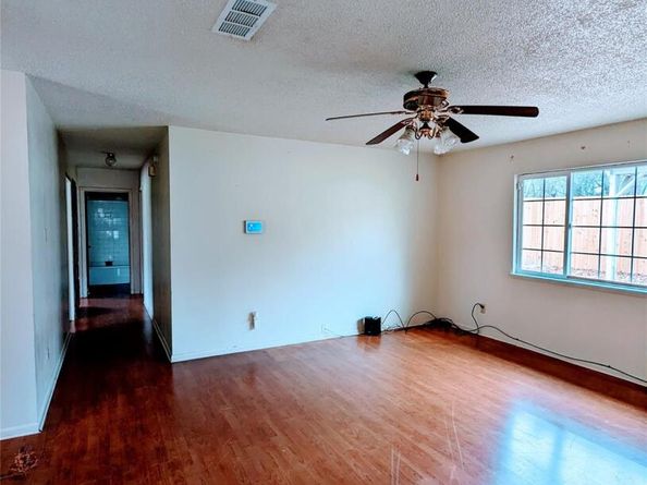 7310 Forest Wood RD, Austin TX 78745