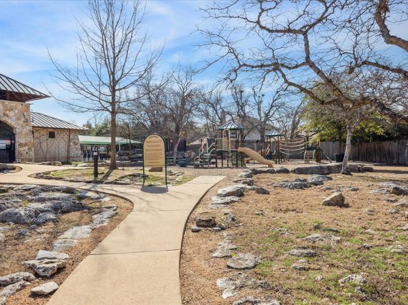 9201 Cessna LN, Austin TX 78717