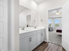 101 Skyview Farm LN, Liberty Hill TX 78642