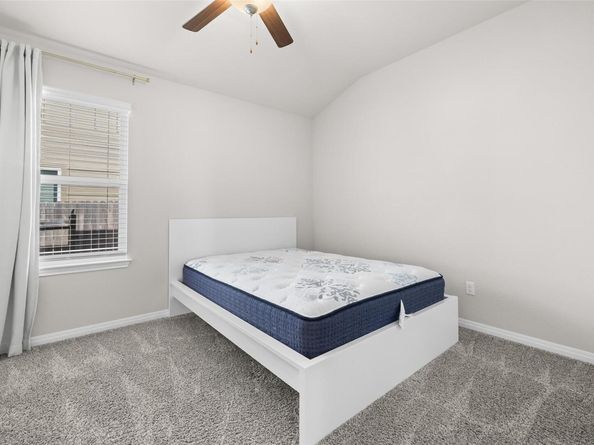 101 Skyview Farm LN, Liberty Hill TX 78642