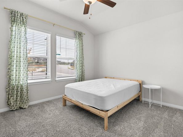 101 Skyview Farm LN, Liberty Hill TX 78642