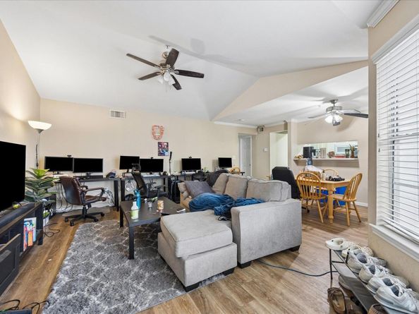 501 W 26th ST 306, Austin TX 78705