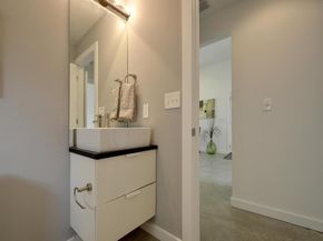 2103 E 14th ST B, Austin TX 78702