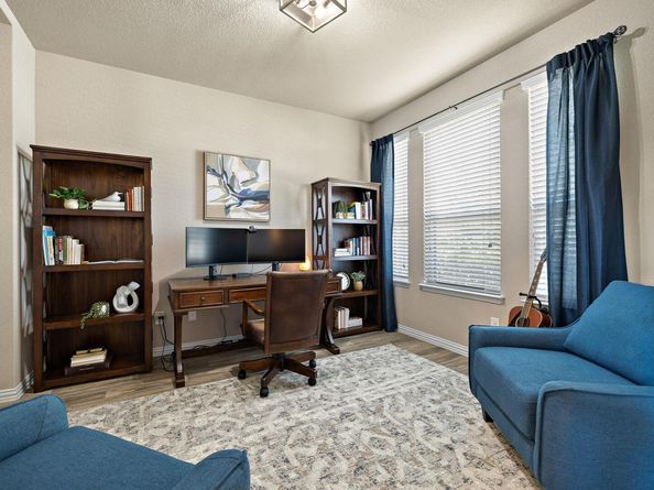 504 Leon LOOP, Liberty Hill TX 78642
