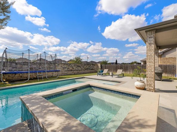504 Leon LOOP, Liberty Hill TX 78642