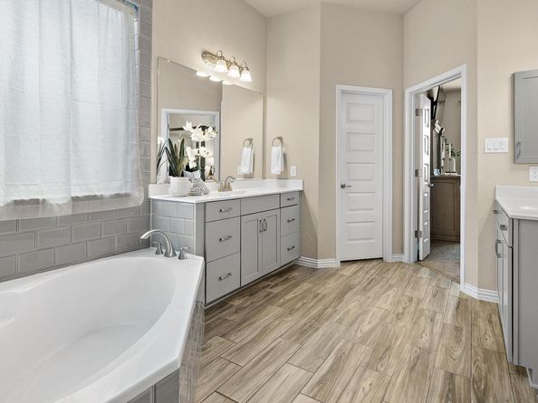 504 Leon LOOP, Liberty Hill TX 78642