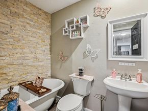 1107 Long Meadow DR, Round Rock TX 78664