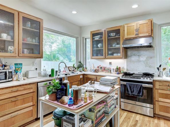 809 E 44th ST, Austin TX 78751