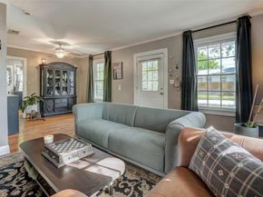 809 E 44th ST, Austin TX 78751