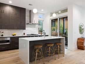 900 S 2nd ST 20, Austin TX 78704