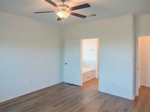 1217 Sweetspire ST, Leander TX 78641