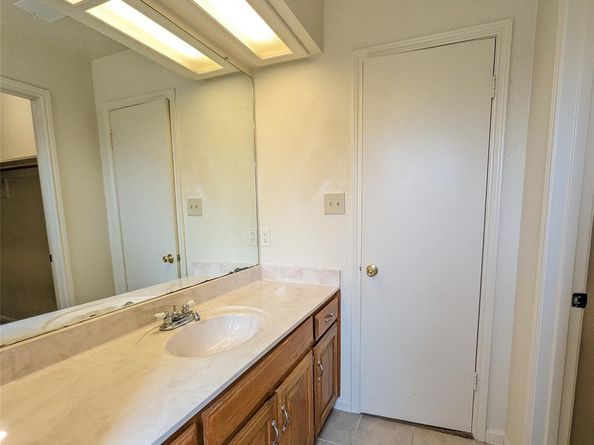 904 Woodview DR, Georgetown TX 78628