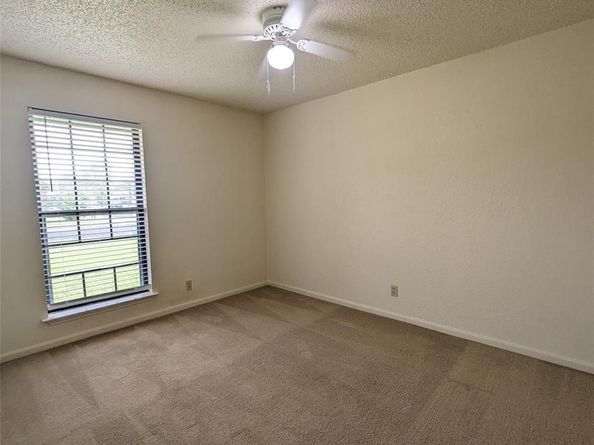 904 Woodview DR, Georgetown TX 78628