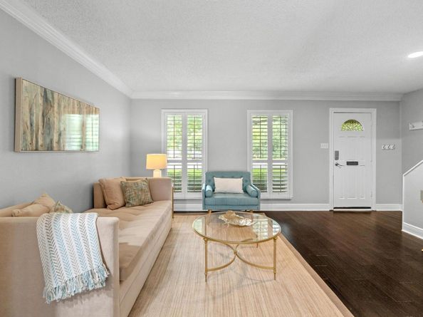 6109 Bullard DR A, Austin TX 78757