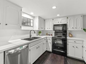 6109 Bullard DR A, Austin TX 78757