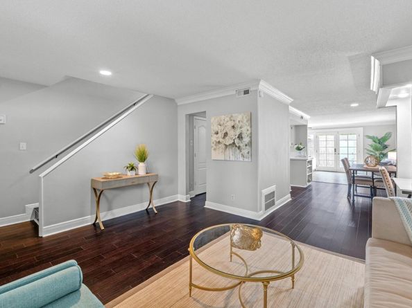 6109 Bullard DR A, Austin TX 78757