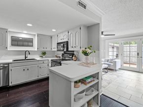 6109 Bullard DR A, Austin TX 78757