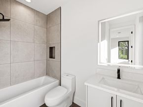 4407 Merle DR B, Austin TX 78745