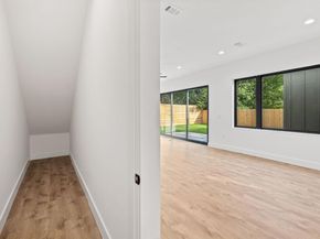 4407 Merle DR B, Austin TX 78745
