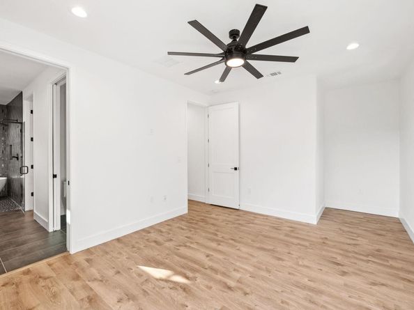 4407 Merle DR B, Austin TX 78745