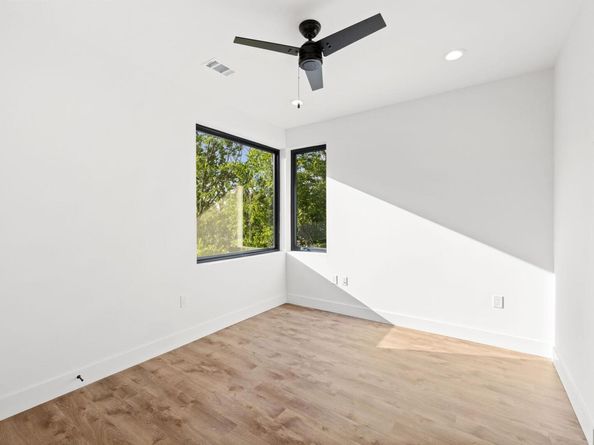 4407 Merle DR B, Austin TX 78745