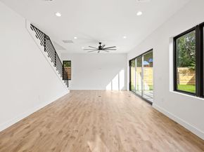 4407 Merle DR B, Austin TX 78745