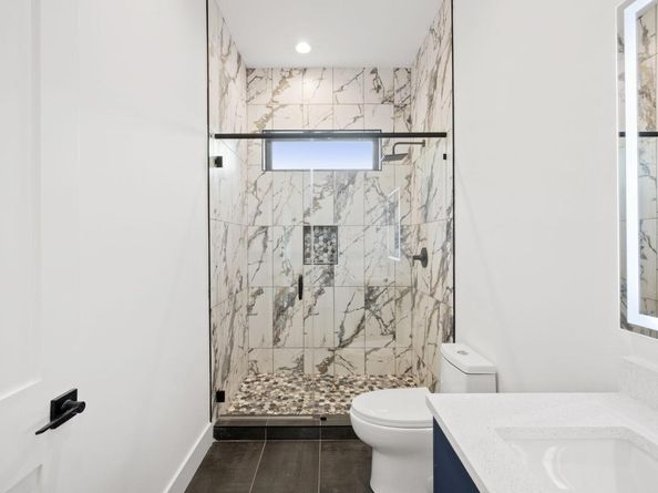 4407 Merle DR B, Austin TX 78745